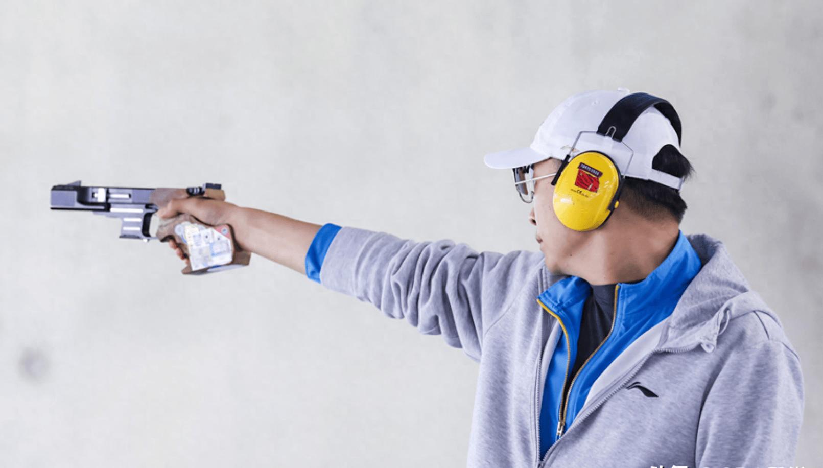 关于意大利选手在射击项目惊险拿下铜牌的信息