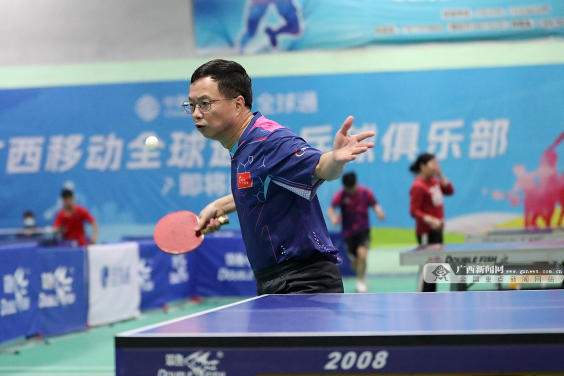 亚洲顶级俱乐部争霸赛场激烈角逐